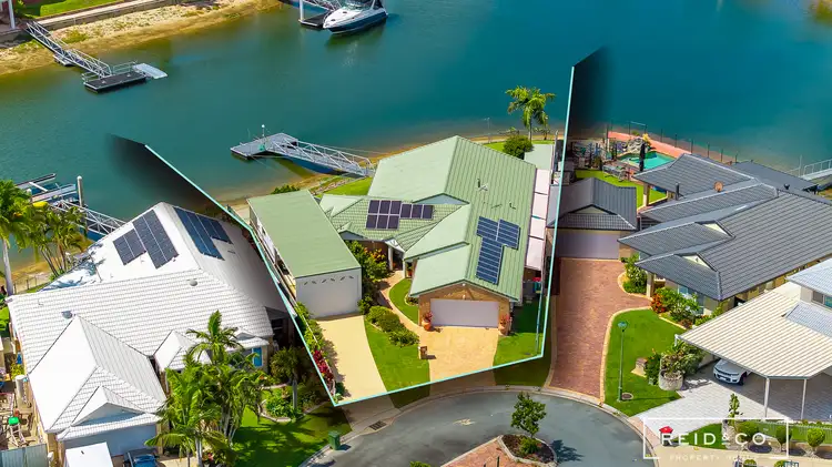 8 Eagle Court, Newport QLD 4020
