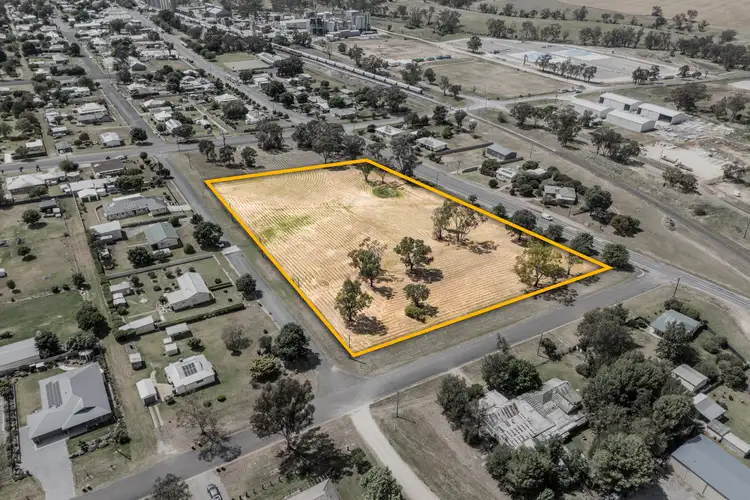 1 Kiewa Street, Manildra NSW 2865