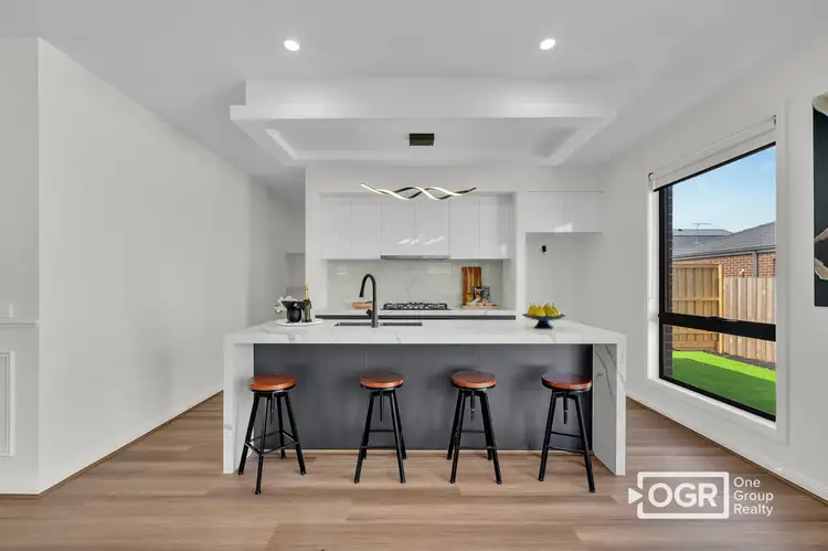 Sixth view of Homely house listing, 10 Franca Avenue, Fraser Rise VIC 3336