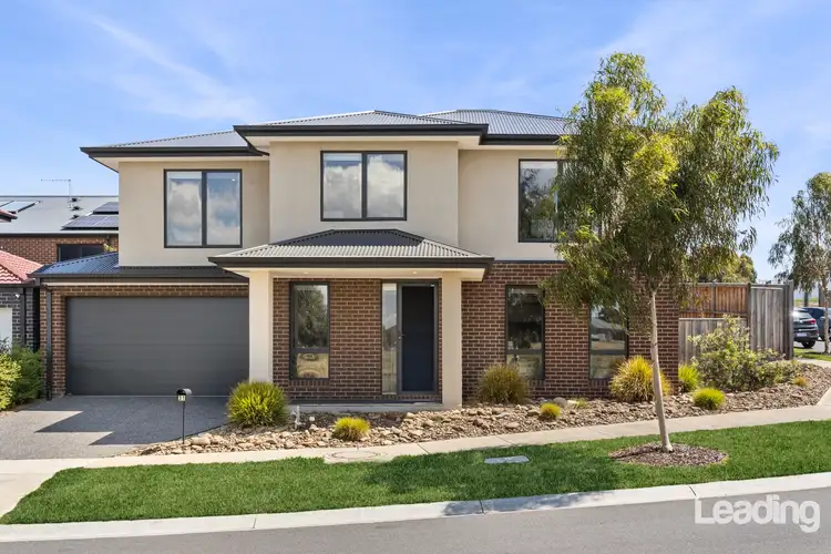 31 Angelas Way, Sunbury VIC 3429