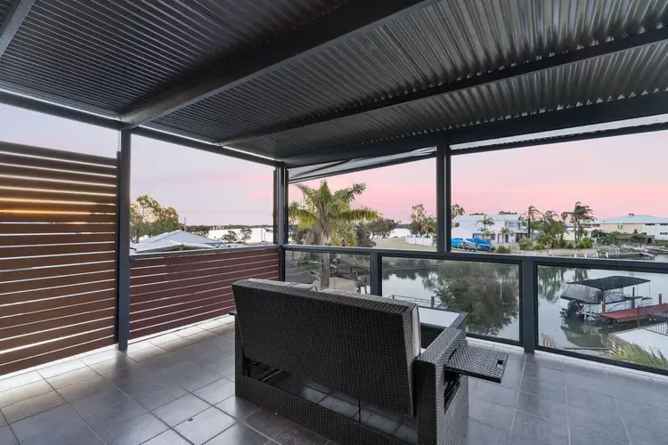 2 Wellya Crescent, South Yunderup WA 6208