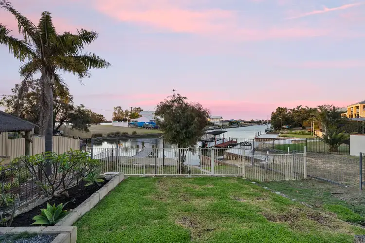 Sixth view of Homely house listing, 2 Wellya Crescent, South Yunderup WA 6208