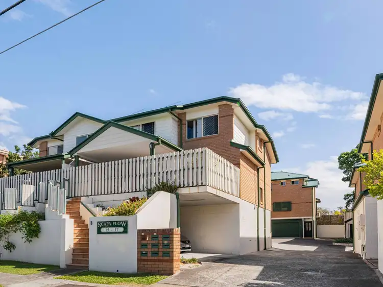 2/15-17 Vera Street, Greenslopes QLD 4120