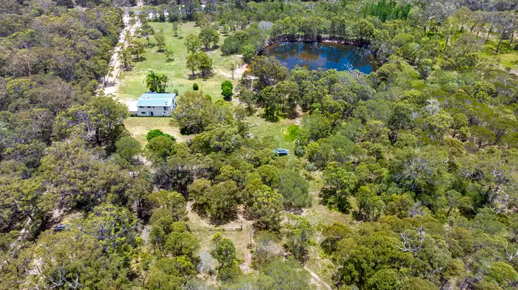 2208 Round Hill Road