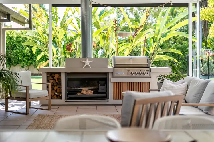 Second view of Homely house listing, 8 Ossie Court, Parkwood QLD 4214