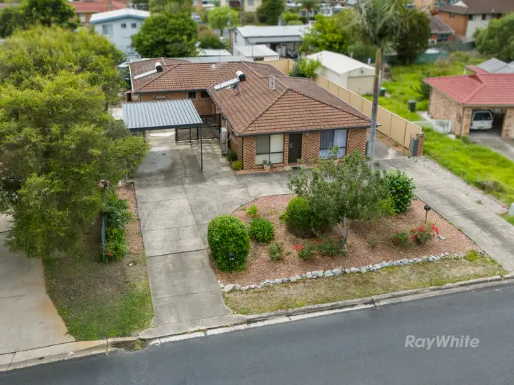 10 Eric Fenning Drive, Surf Beach NSW 2536