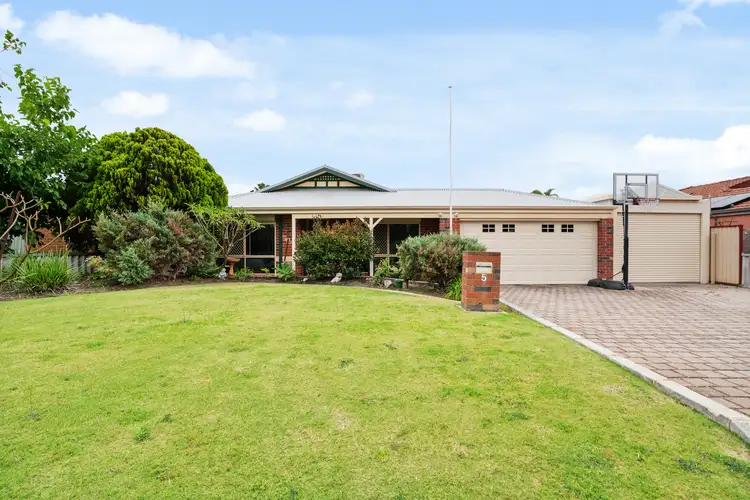 5 Lightfoot Place, Cooloongup WA 6168