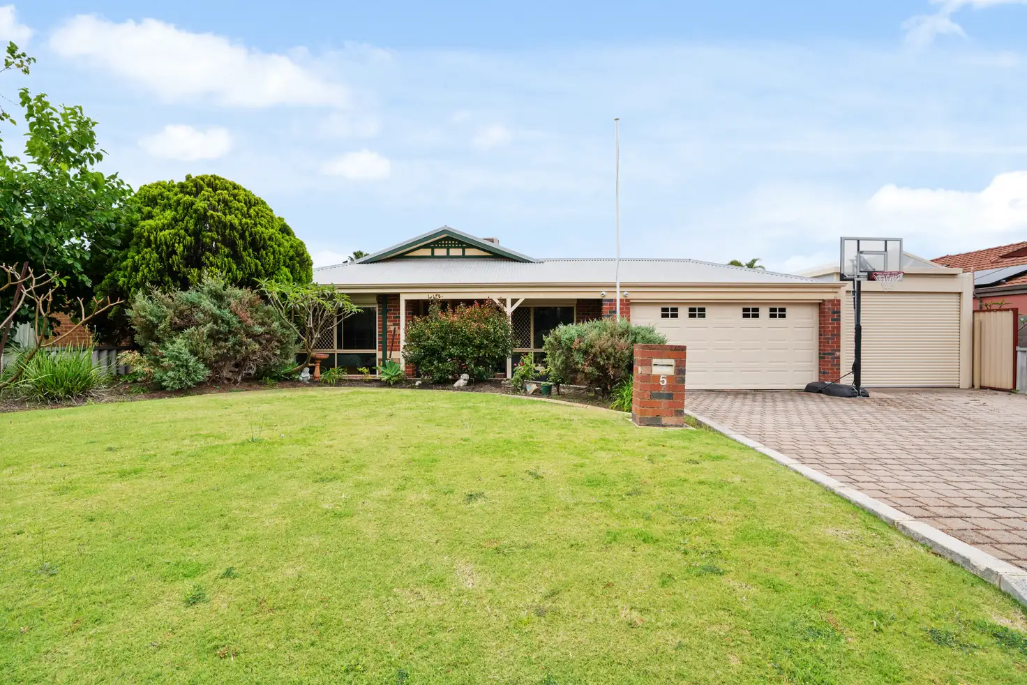 Main view of Homely house listing, 5 Lightfoot Place, Cooloongup WA 6168