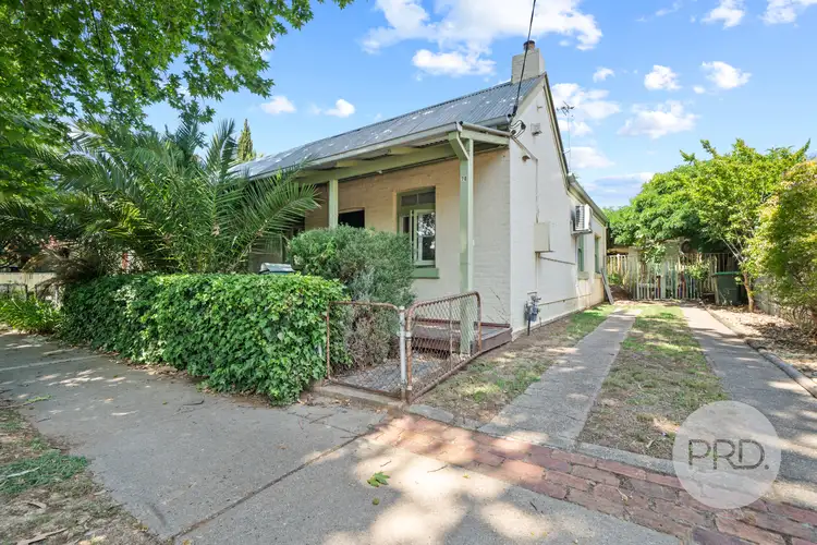 70 Simmons Street, Wagga Wagga NSW 2650