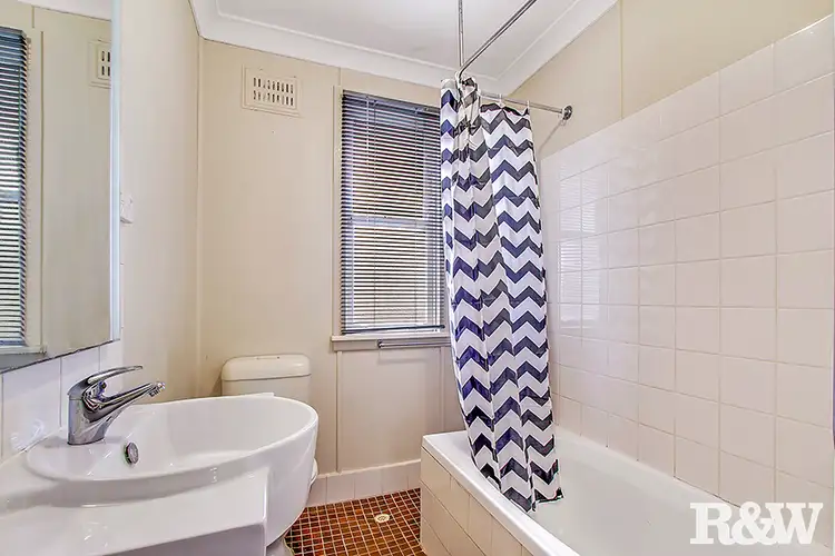 Fifth view of Homely house listing, 3 Tonga Place, Lethbridge Park NSW 2770