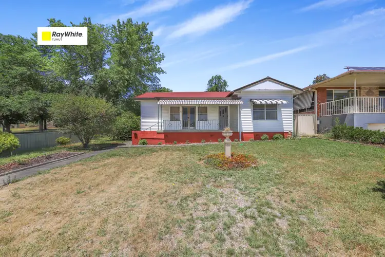 61 Lynch Street, Adelong NSW 2729