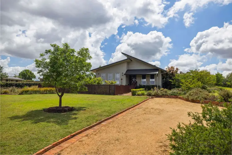 16 O'Brien Street, Grenfell NSW 2810