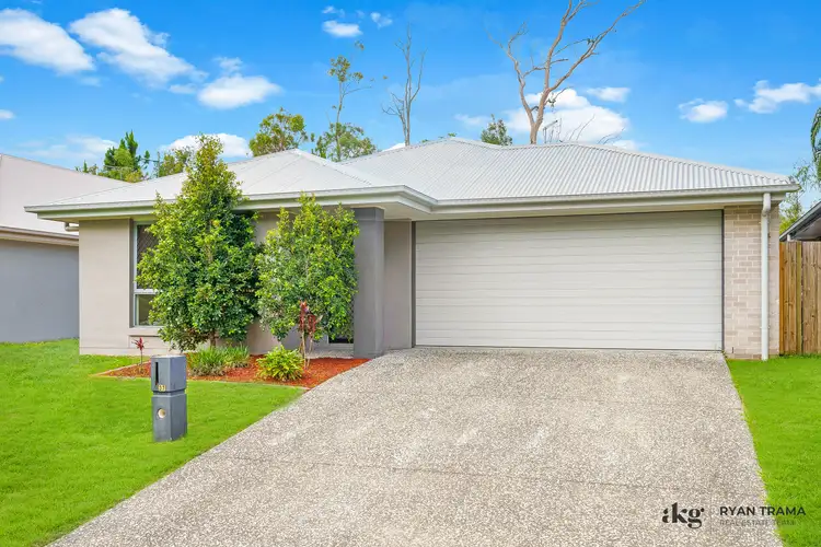 37 Creek Place, Park Ridge QLD 4125