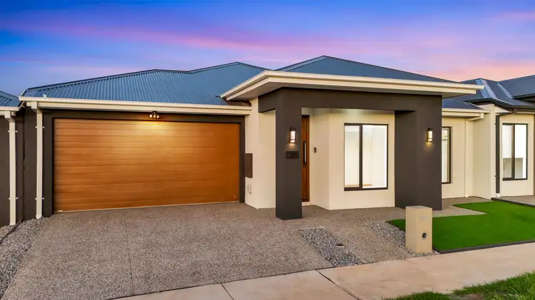 24 Brockwood Street, Deanside VIC 3336