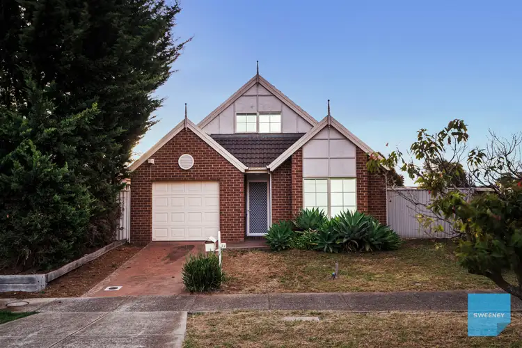 53 Wyperfeld Circuit, Caroline Springs VIC 3023