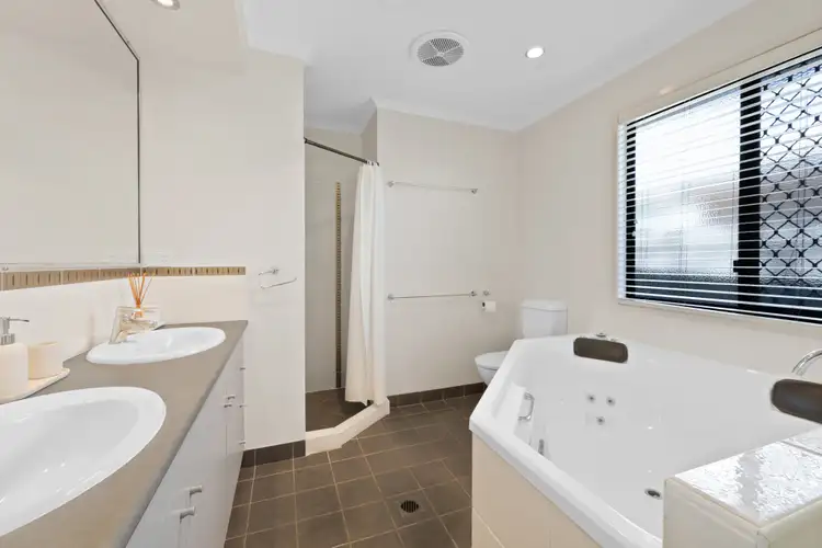 Seventh view of Homely house listing, 4 Seaspray Close, Shoal Point QLD 4750