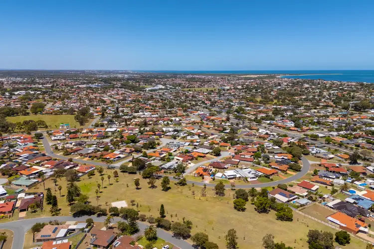 Fifth view of Homely house listing, 8 Ormond Place, Warnbro WA 6169