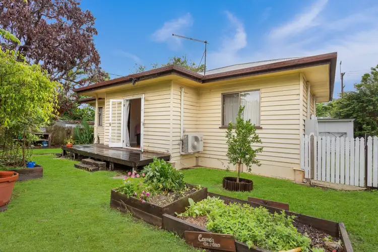 14 McLean Street, North Ipswich QLD 4305