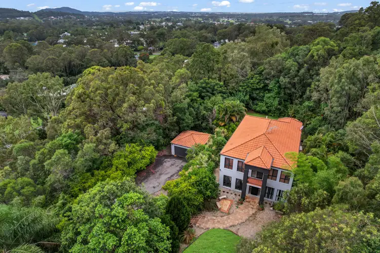 6-8 Bahrview Drive, Bahrs Scrub QLD 4207