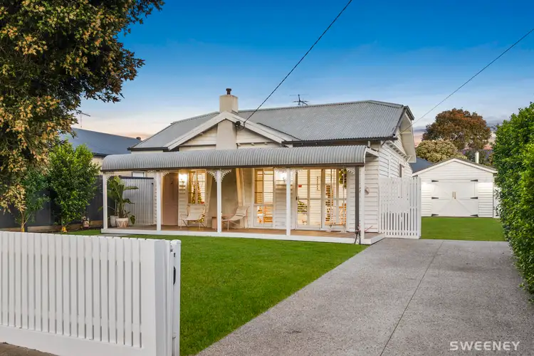 2 Hatherley Grove, Altona North VIC 3025