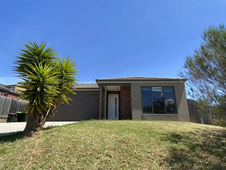 10 Glastonbury Drive, Sunbury VIC 3429