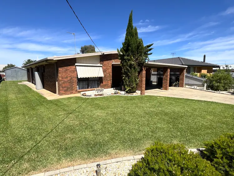 274 Henry Street, Deniliquin NSW 2710