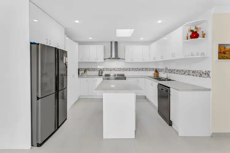 Sixth view of Homely house listing, 5 Highview Place, Parkwood QLD 4214