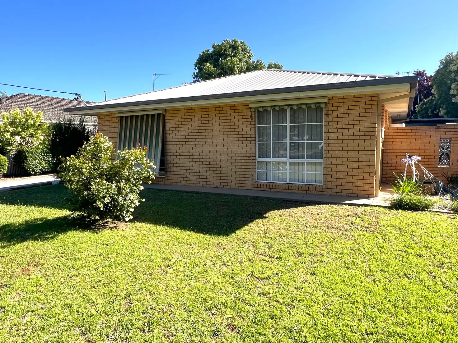 Main view of Homely townhouse listing, 1/317 Sloane Street, Deniliquin NSW 2710