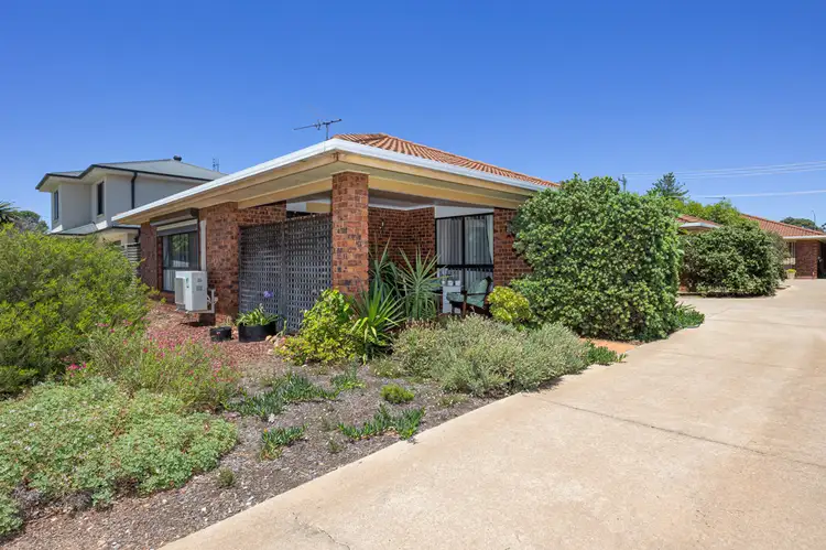 1/188 DeBoos Street, Temora NSW 2666