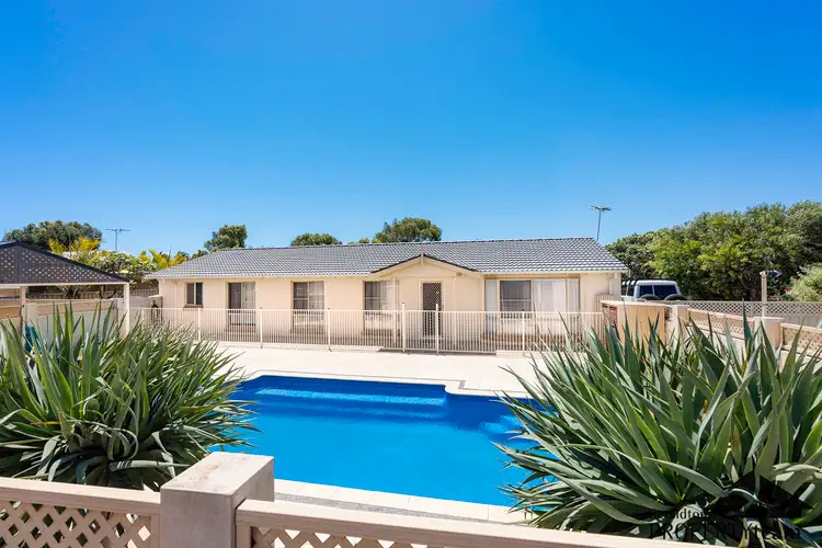 31 Eakins Crescent, Wandina WA 6530