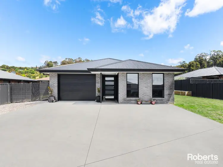 16 Barleen Place, West Ulverstone TAS 7315