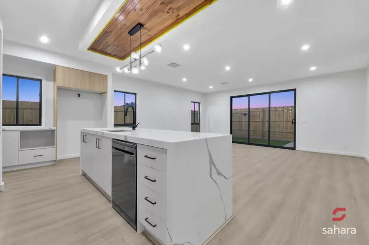 13 Nankeen Grove, Deanside VIC 3336