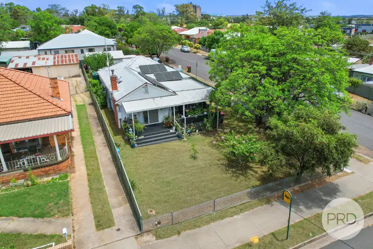 13 Phillip Street