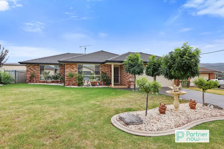 17 Garden Street, Kootingal NSW 2352