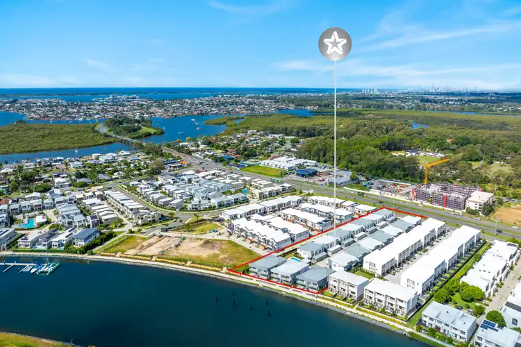 17/176 Marina Quays Boulevard, Hope Island QLD 4212