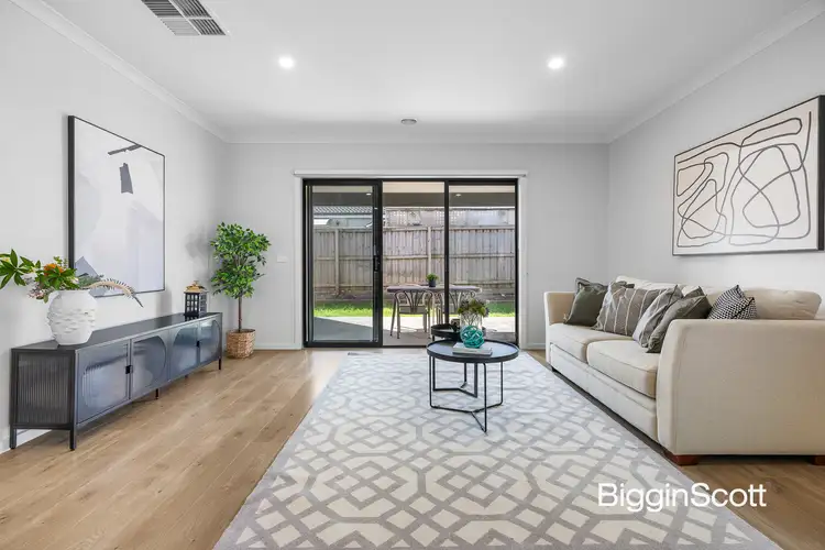 Fifth view of Homely house listing, 10 Dewhurst Circuit, Cranbourne East VIC 3977