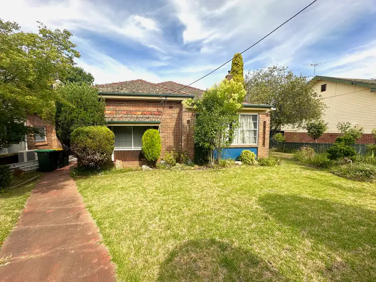 42 Yass Street, Young NSW 2594