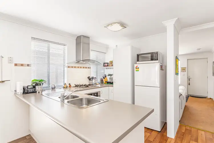 Third view of Homely house listing, 6 Terracina Parkway, Piara Waters WA 6112
