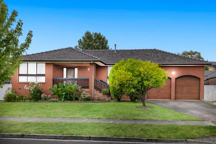 4 Silverton Drive, Ferntree Gully VIC 3156