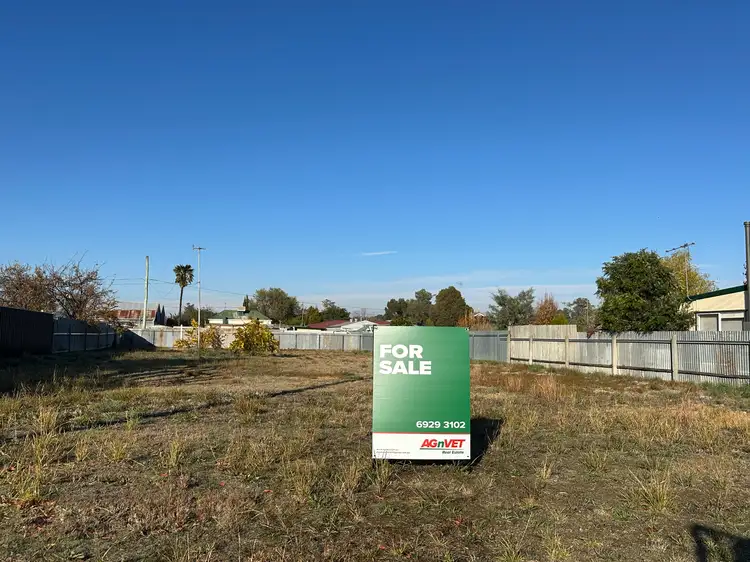 13 Day Street, Henty NSW 2658