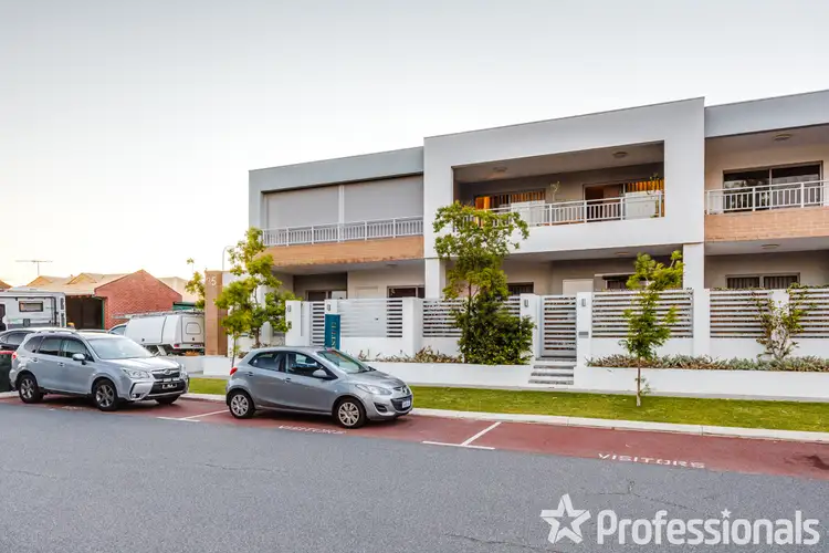 Second view of Homely house listing, 5/35 Macedon Place, Craigie WA 6025