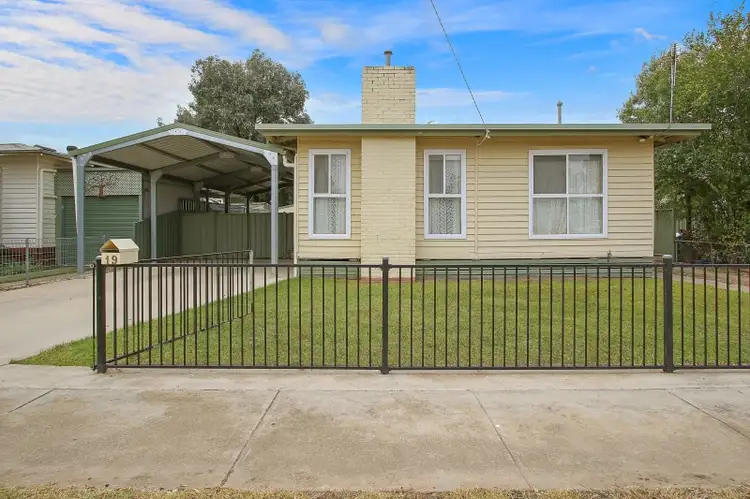 19 Afton Avenue, Benalla VIC 3672