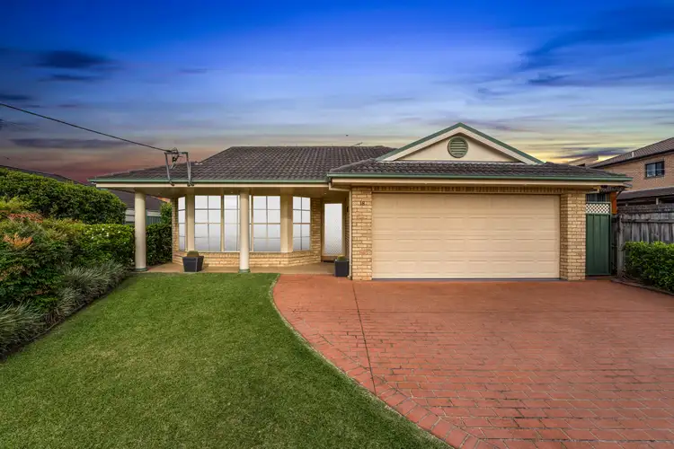 18 Chrysanthemum Avenue, Lurnea NSW 2170