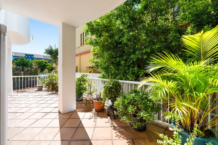 Second view of Homely apartment listing, 14/7-17 Purli Street, Chevron Island QLD 4217
