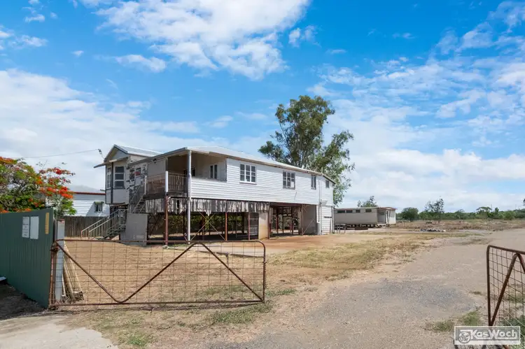 320-326 GEORGE STREET, Depot Hill QLD 4700
