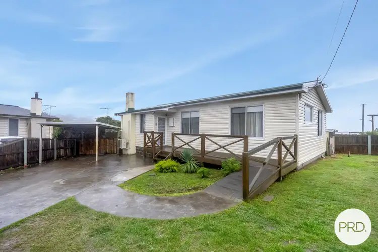 16 Centenary Crescent