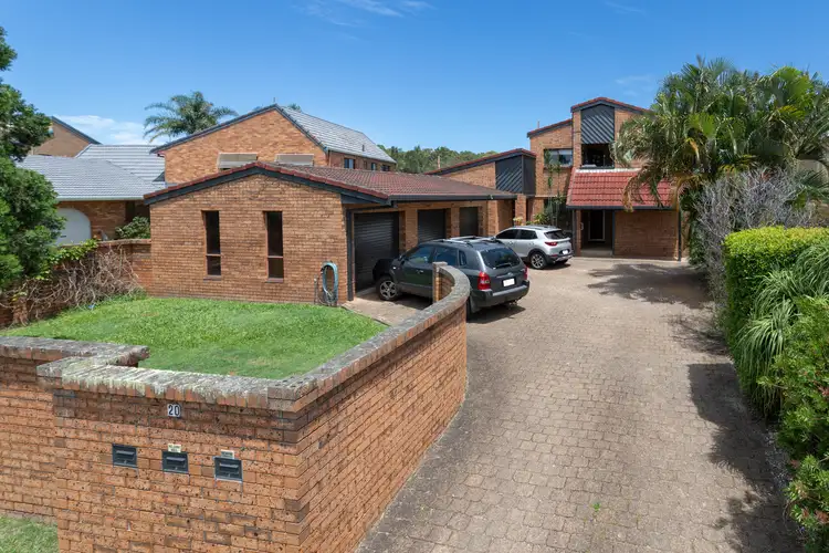Main view of Homely unit listing, 2/20 Sunbird Street, Burleigh Waters QLD 4220
