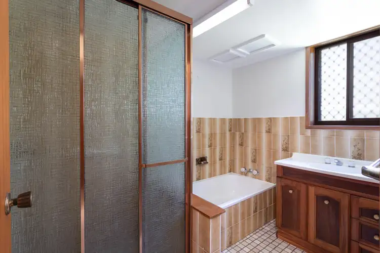 Fifth view of Homely unit listing, 2/20 Sunbird Street, Burleigh Waters QLD 4220