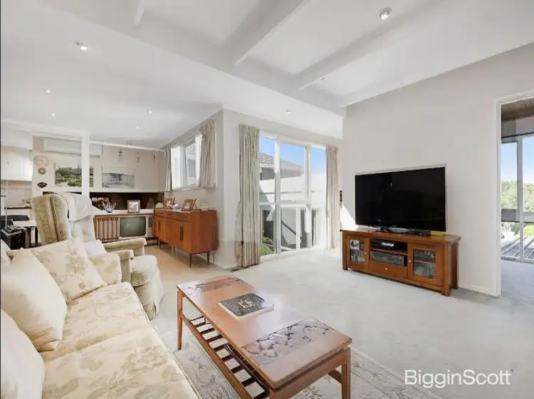 Second view of Homely house listing, 5 Threadbow Crescent, Wheelers Hill VIC 3150