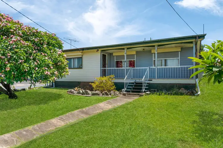 4 Warrawong Street, Eastern Heights QLD 4305